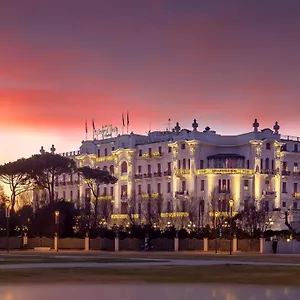 Hotel Grand, Rímini