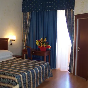 Alexander Hotel